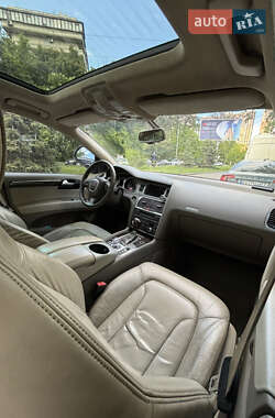 Внедорожник / Кроссовер Audi Q7 2007 в 