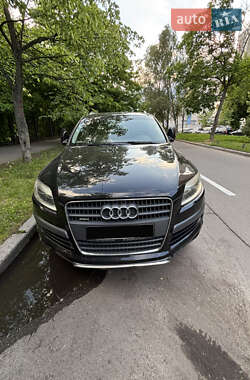 Внедорожник / Кроссовер Audi Q7 2007 в 
