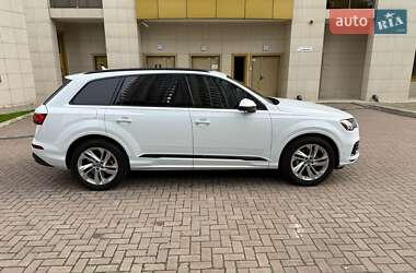 Внедорожник / Кроссовер Audi Q7 2019 в 