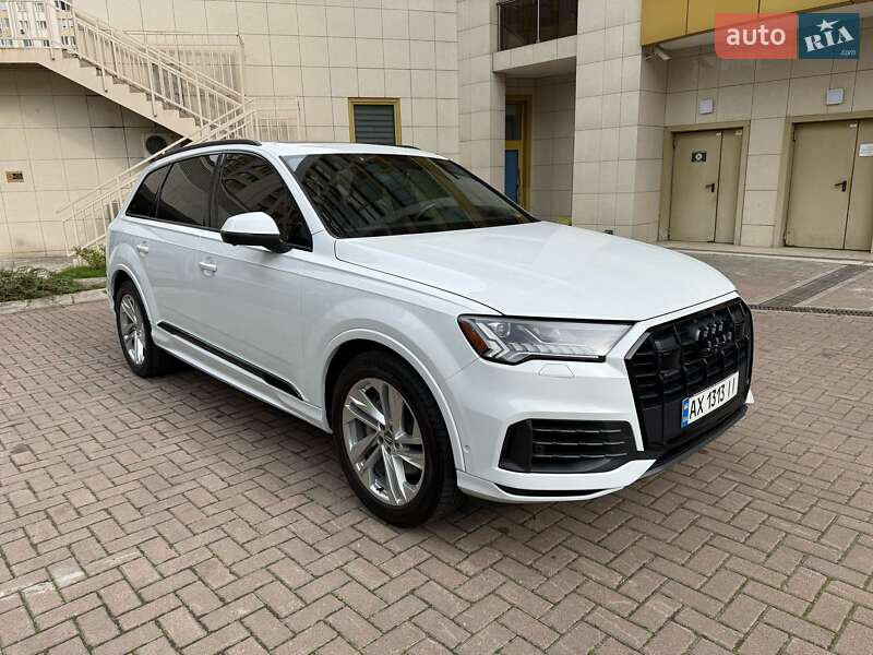 Внедорожник / Кроссовер Audi Q7 2019 в Киеве