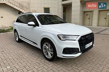 Внедорожник / Кроссовер Audi Q7 2019 в 