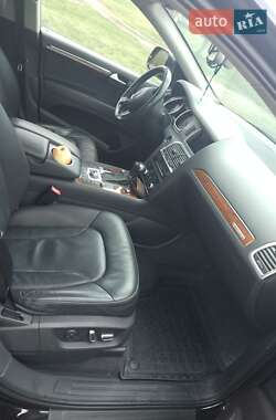 Внедорожник / Кроссовер Audi Q7 2015 в 