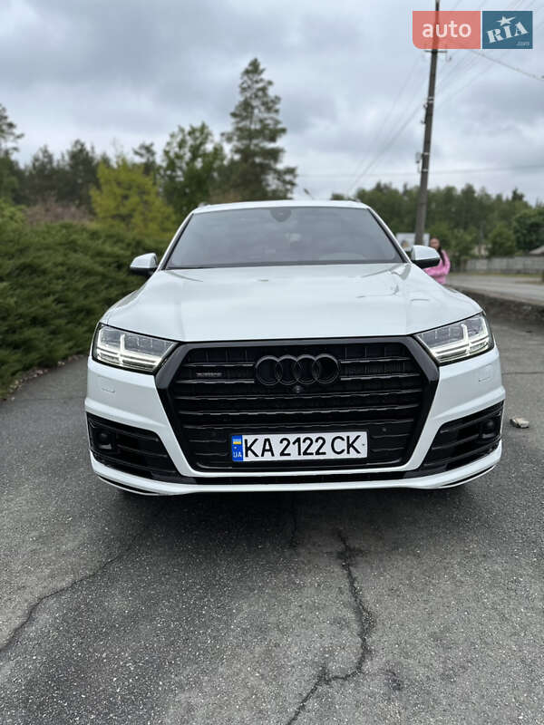 Внедорожник / Кроссовер Audi Q7 2016 в Киеве