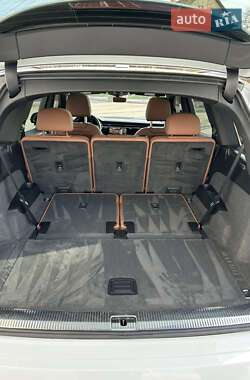 Внедорожник / Кроссовер Audi Q7 2021 в 