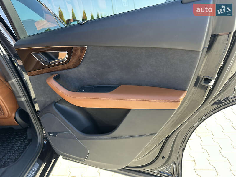 Позашляховик / Кросовер Audi Q7 2018 в Тернополі