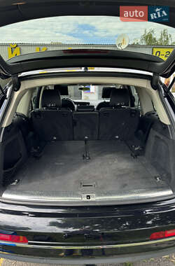Внедорожник / Кроссовер Audi Q7 2012 в 