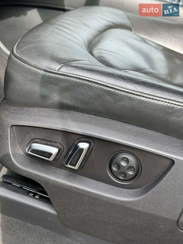 Позашляховик / Кросовер Audi Q7 2012 в Києві