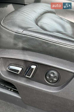 Внедорожник / Кроссовер Audi Q7 2012 в 