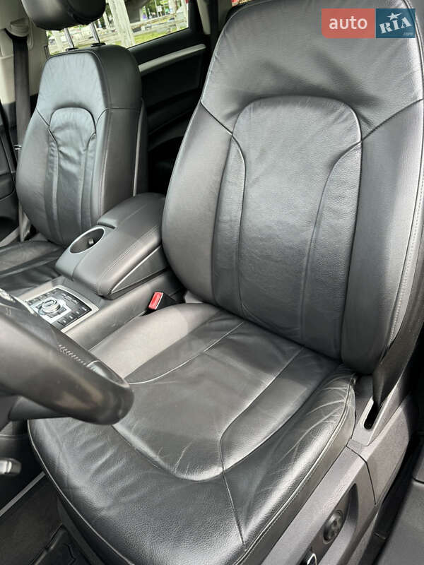 Позашляховик / Кросовер Audi Q7 2012 в Києві
