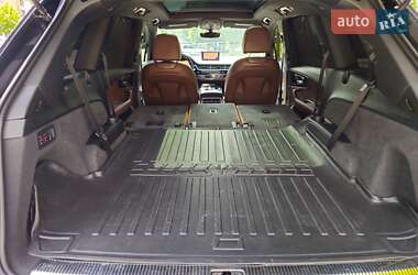 Позашляховик / Кросовер Audi Q7 2016 в 