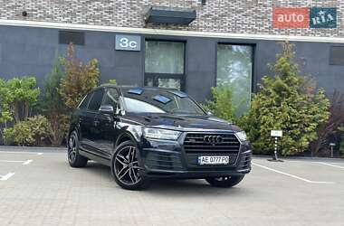 Внедорожник / Кроссовер Audi Q7 2017 в 