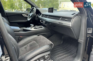 Внедорожник / Кроссовер Audi Q7 2017 в 