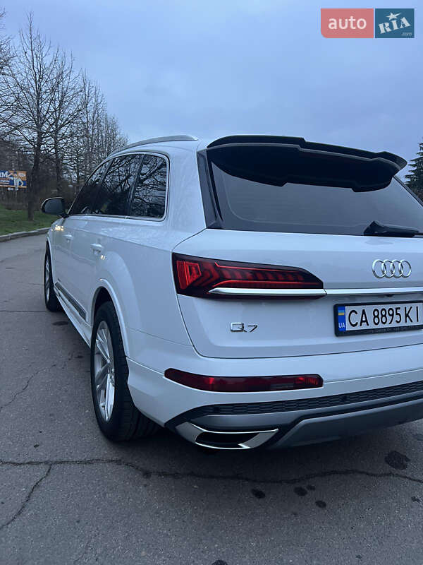 Внедорожник / Кроссовер Audi Q7 2021 в Умани