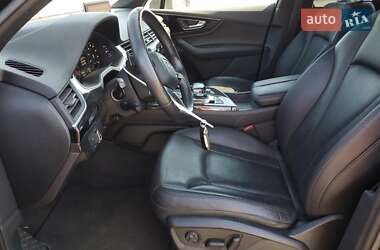 Внедорожник / Кроссовер Audi Q7 2017 в 