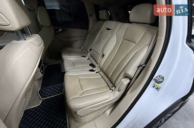 Внедорожник / Кроссовер Audi Q7 2017 в 