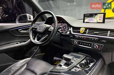 Внедорожник / Кроссовер Audi Q7 2018 в 