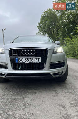 Внедорожник / Кроссовер Audi Q7 2015 в 