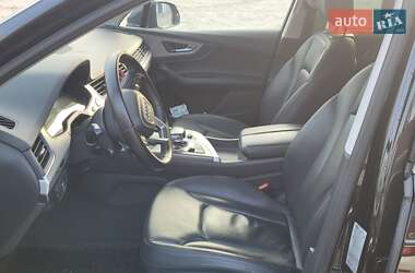 Внедорожник / Кроссовер Audi Q7 2017 в 