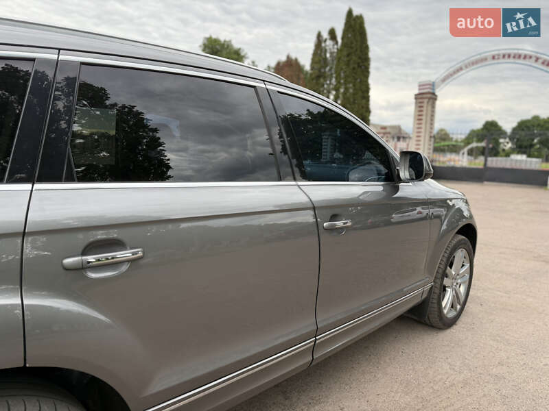 Позашляховик / Кросовер Audi Q7 2011 в Ніжині