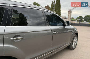 Внедорожник / Кроссовер Audi Q7 2011 в 