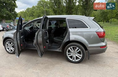 Внедорожник / Кроссовер Audi Q7 2011 в 