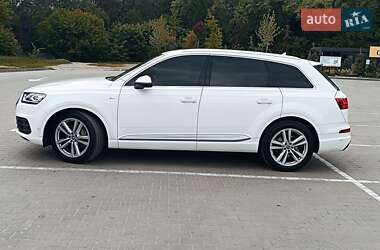 Внедорожник / Кроссовер Audi Q7 2017 в 