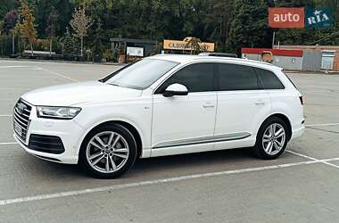 Внедорожник / Кроссовер Audi Q7 2017 в 