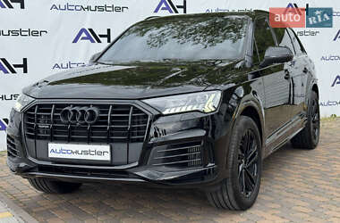 Позашляховик / Кросовер Audi Q7 2020 в 