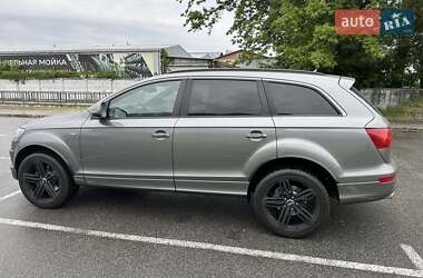 Внедорожник / Кроссовер Audi Q7 2015 в 