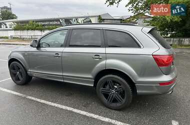 Внедорожник / Кроссовер Audi Q7 2015 в 