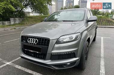 Внедорожник / Кроссовер Audi Q7 2015 в 