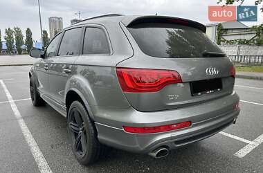 Внедорожник / Кроссовер Audi Q7 2015 в 