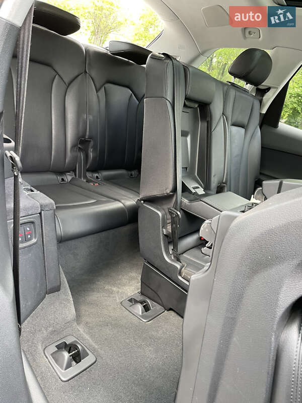 Позашляховик / Кросовер Audi Q7 2018 в Києві