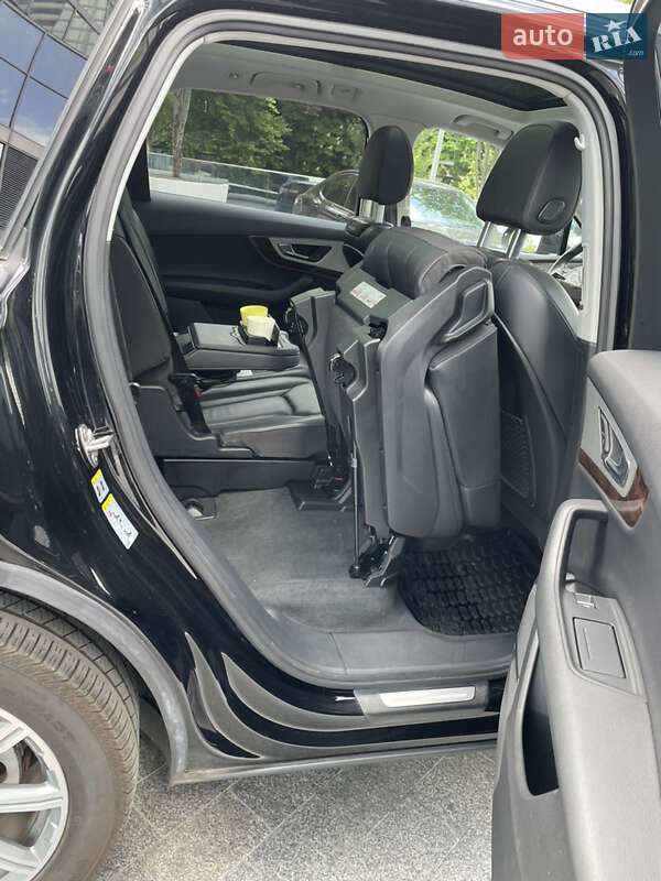 Позашляховик / Кросовер Audi Q7 2018 в Києві