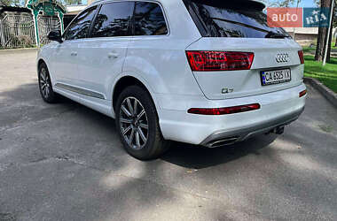 Внедорожник / Кроссовер Audi Q7 2018 в 