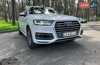 Внедорожник / Кроссовер Audi Q7 2018 в 
