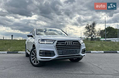 Внедорожник / Кроссовер Audi Q7 2016 в Киеве