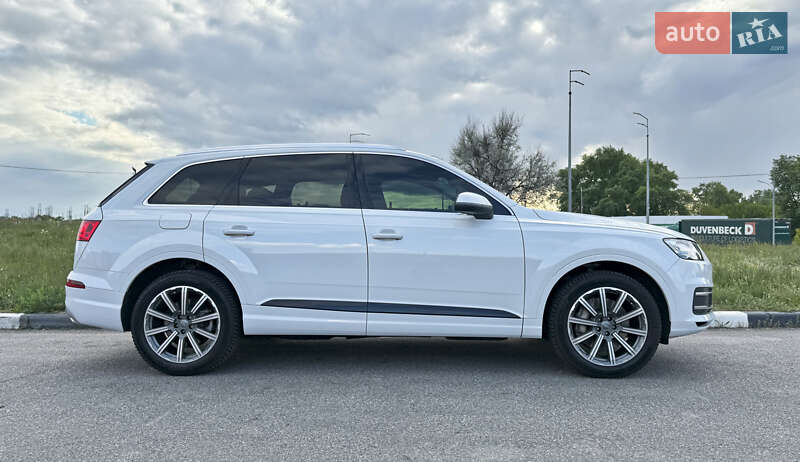 Внедорожник / Кроссовер Audi Q7 2016 в Киеве