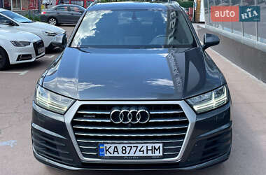 Внедорожник / Кроссовер Audi Q7 2018 в 