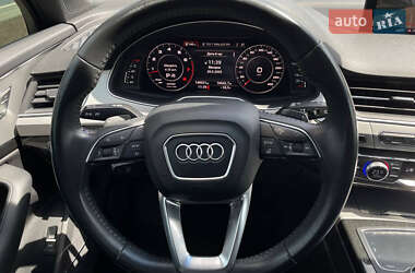 Внедорожник / Кроссовер Audi Q7 2018 в 