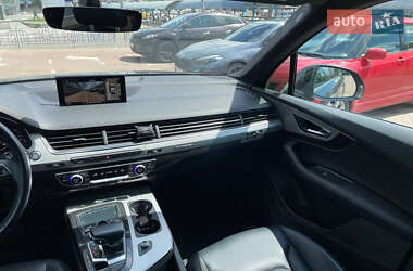 Внедорожник / Кроссовер Audi Q7 2018 в 