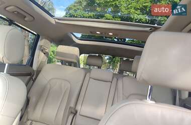 Внедорожник / Кроссовер Audi Q7 2010 в 