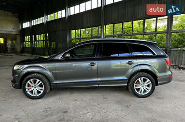 Внедорожник / Кроссовер Audi Q7 2011 в 