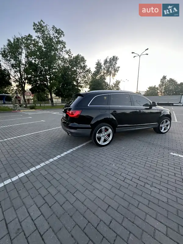 Внедорожник / Кроссовер Audi Q7 2014 в 