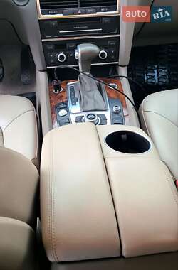 Внедорожник / Кроссовер Audi Q7 2014 в 