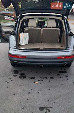 Внедорожник / Кроссовер Audi Q7 2014 в 