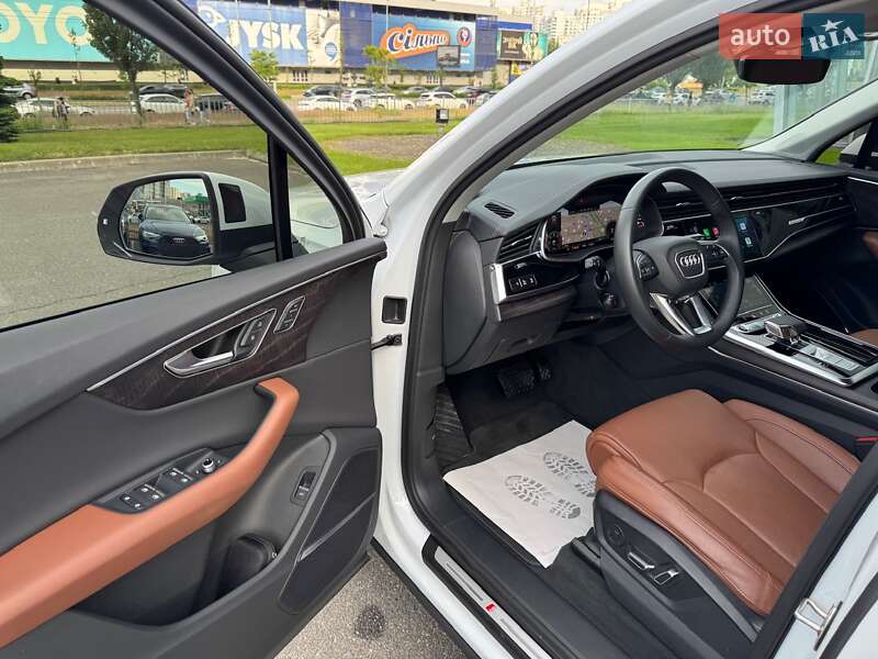 Внедорожник / Кроссовер Audi Q7 2023 в Киеве