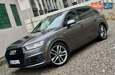Внедорожник / Кроссовер Audi Q7 2018 в 
