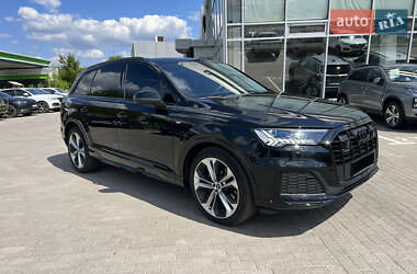 Внедорожник / Кроссовер Audi Q7 2023 в 