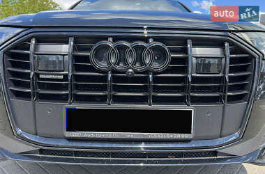 Внедорожник / Кроссовер Audi Q7 2023 в 